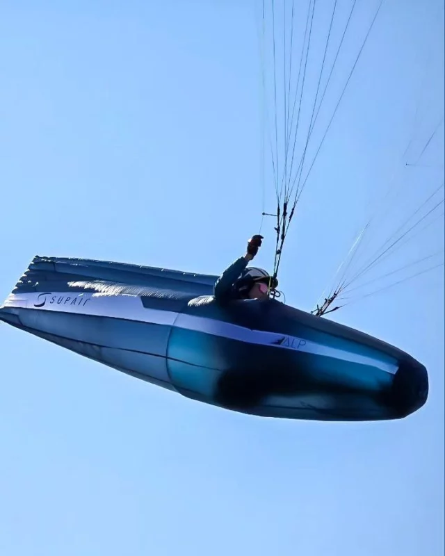 Hike & Fly Season is in full swing 🌞🍂
🚀 @supair_paragliding ALP x SAVAGE
📸 @yolodoben
.
.
.
.
.
#hikeandfly #parapendio #parapente #paragliding #paraglider #gleitschirm  #hikeandfly #hikemore #berglauf #fallvibes #brauneck #lenggries #bayerischealpen #freeflight #soaring #thealps